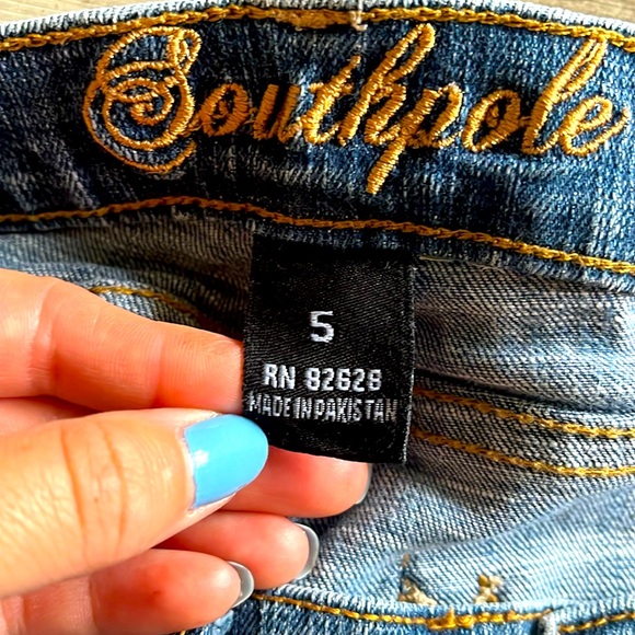 South Pole shorts size 5. Good condition. - Picture 3 of 4